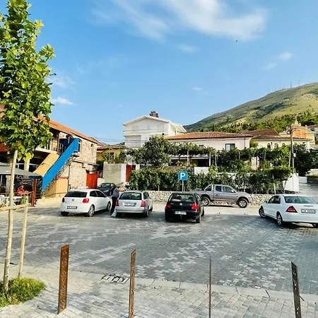 ホテル Hotel Piccolino, Shiroke Široka