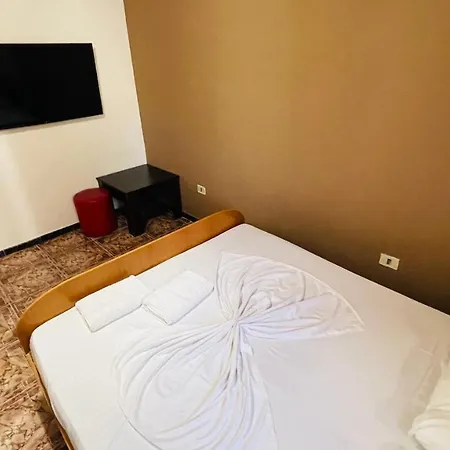 ホテル Hotel Piccolino, Shiroke