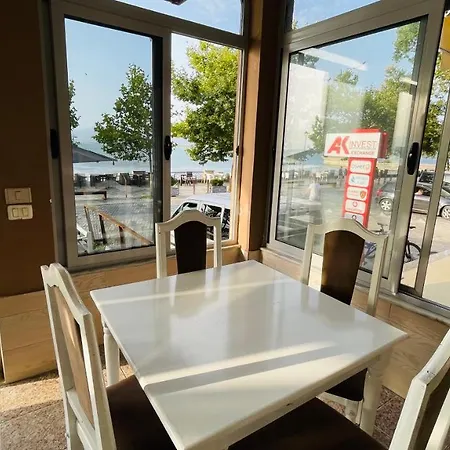 ホテル Hotel Piccolino, Shiroke Široka