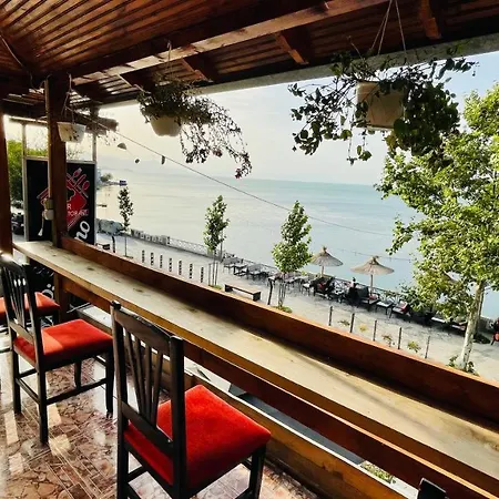 Hotel Piccolino, Shiroke ホテル 3*