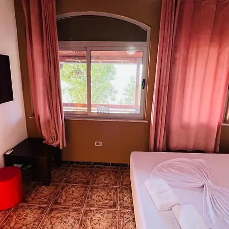 Hotel Piccolino, Shiroke