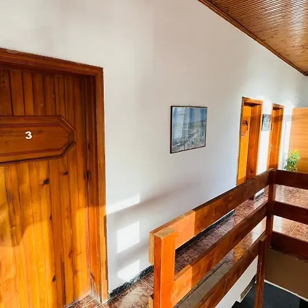 ホテル Hotel Piccolino, Shiroke Široka