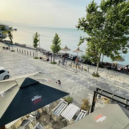 ホテル Hotel Piccolino, Shiroke Široka