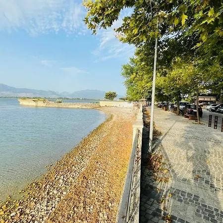ホテル Hotel Piccolino, Shiroke Široka